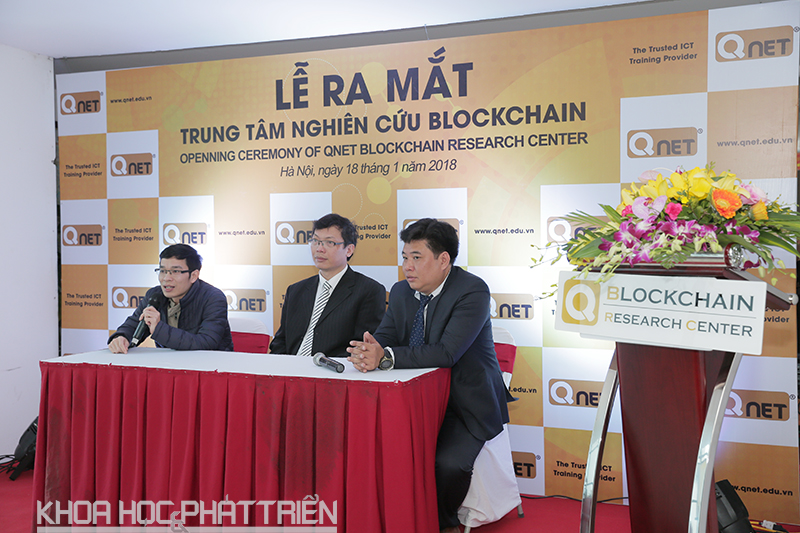  Các chuyên gia chia sẻ về blockchain.